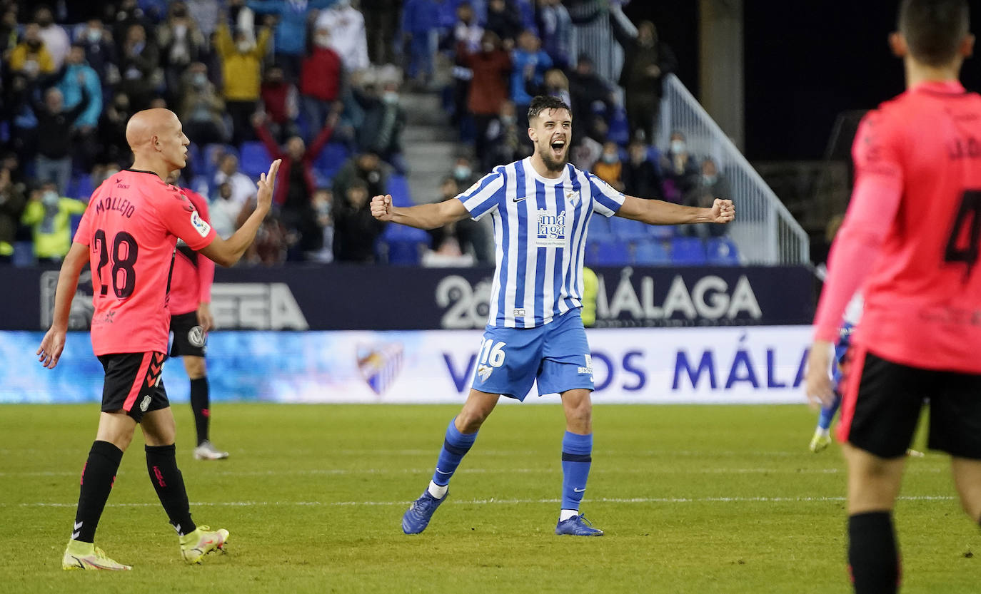 El Málaga se adelantó en el marcador con un gol de penalti 