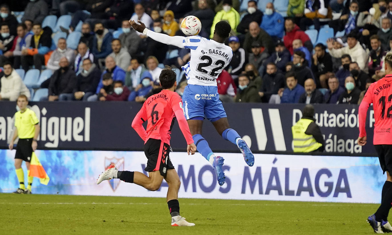 El Málaga se adelantó en el marcador con un gol de penalti 