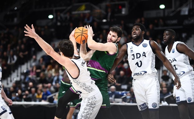 Partido horrendo del Unicaja ante el Dijon (78-68)