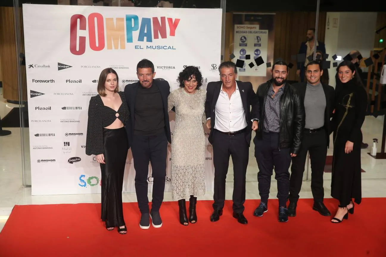 Numerosas personalidades acudieron al estreno de la obra en Málaga 