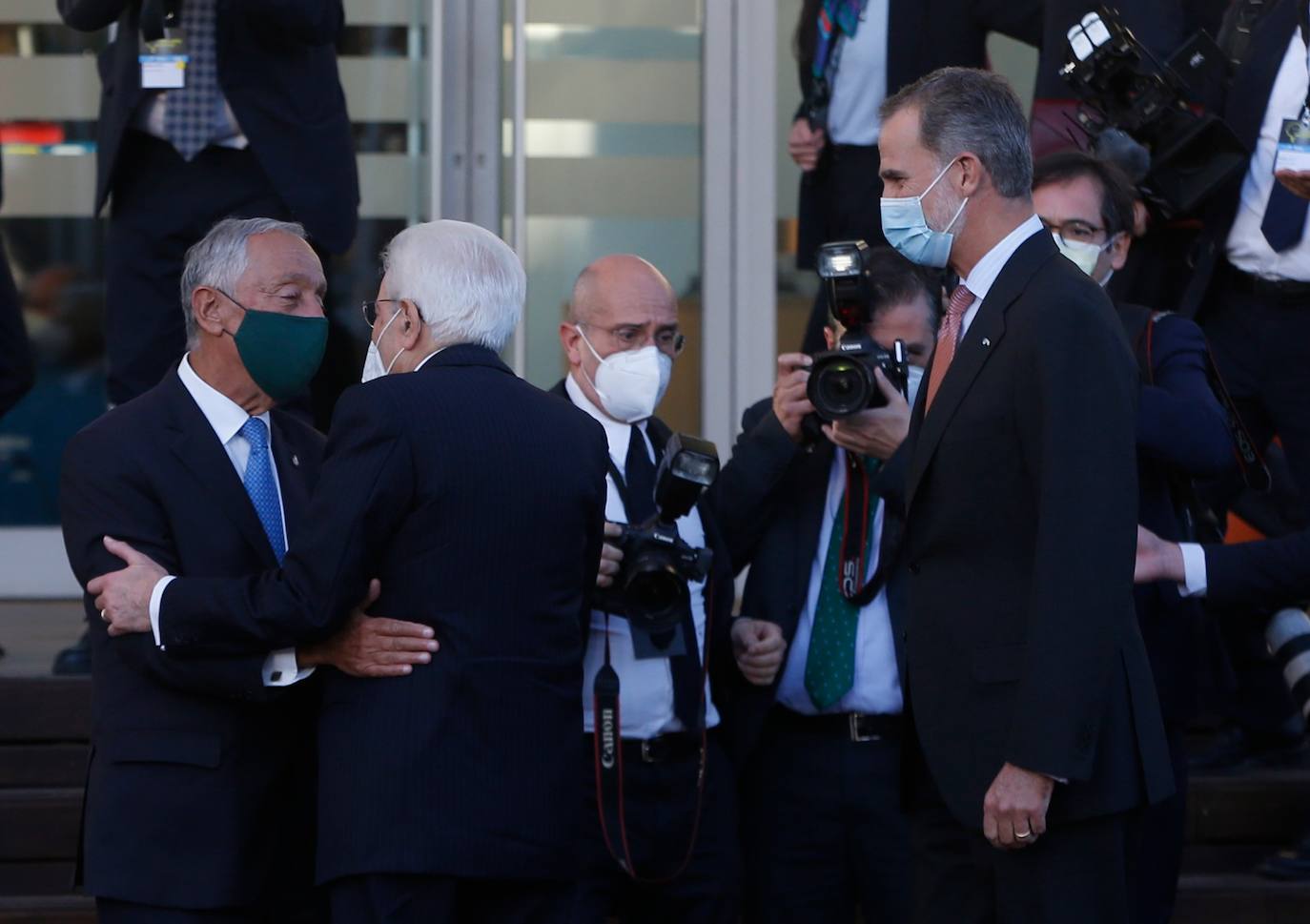 El acto estuvo presidido por Felipe VI, junto a los jefes de Estado de Italia, el presidente de la República, Sergio Mattarella; y Portugal, su homólogo Marcelo Rebelo de Sousa.