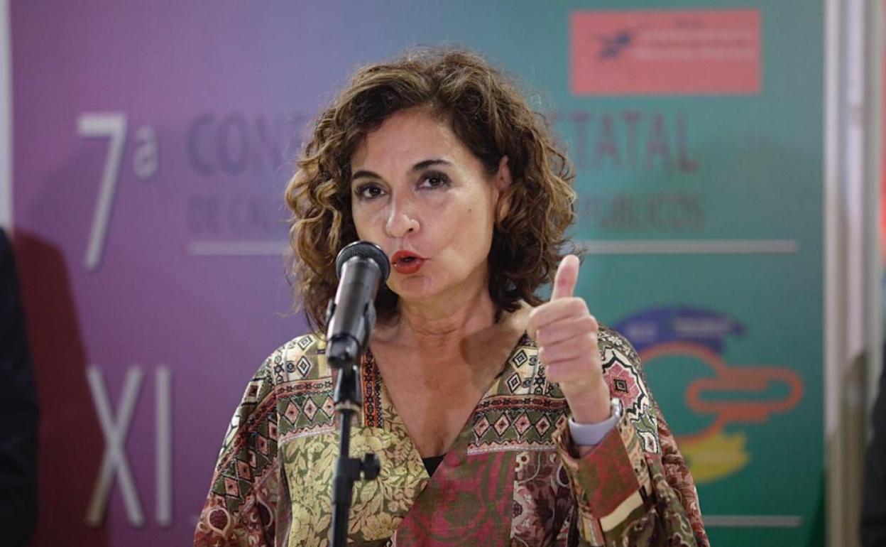 La ministra de Hacienda, María Jesús Montero, este miércoles, en el Palacio de Ferias. 