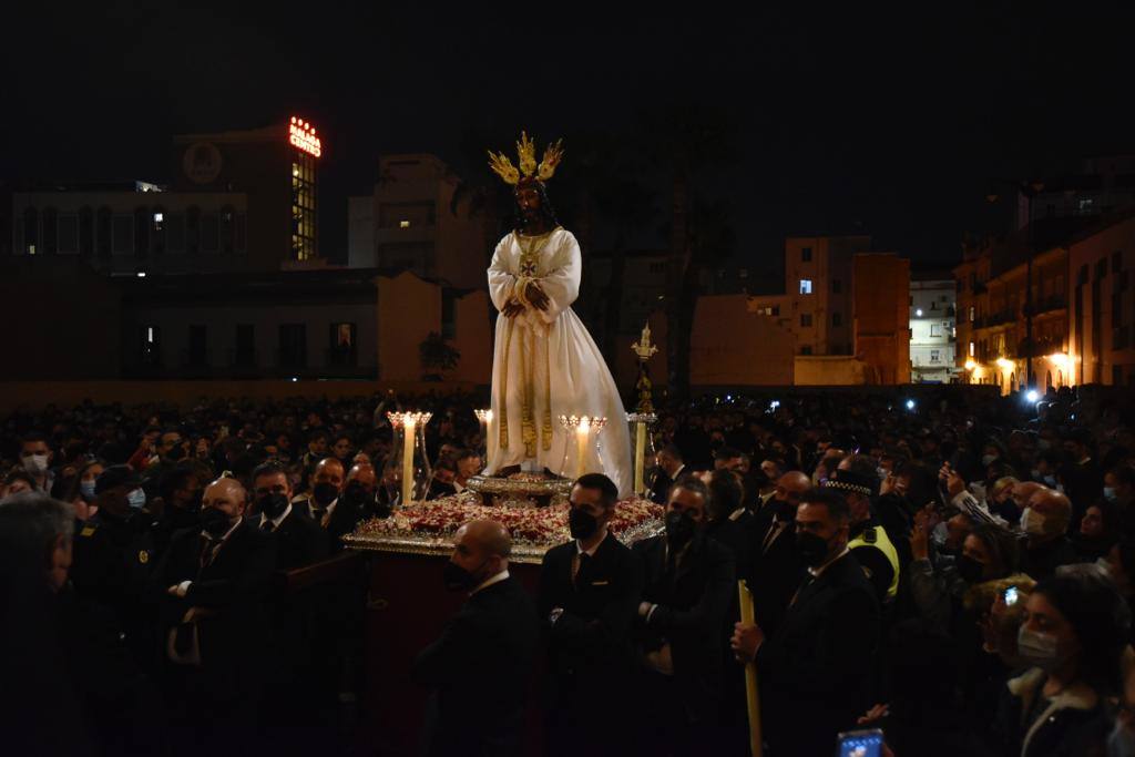 Traslado y encierro del Cautivo en la noche del viernes al sábado 