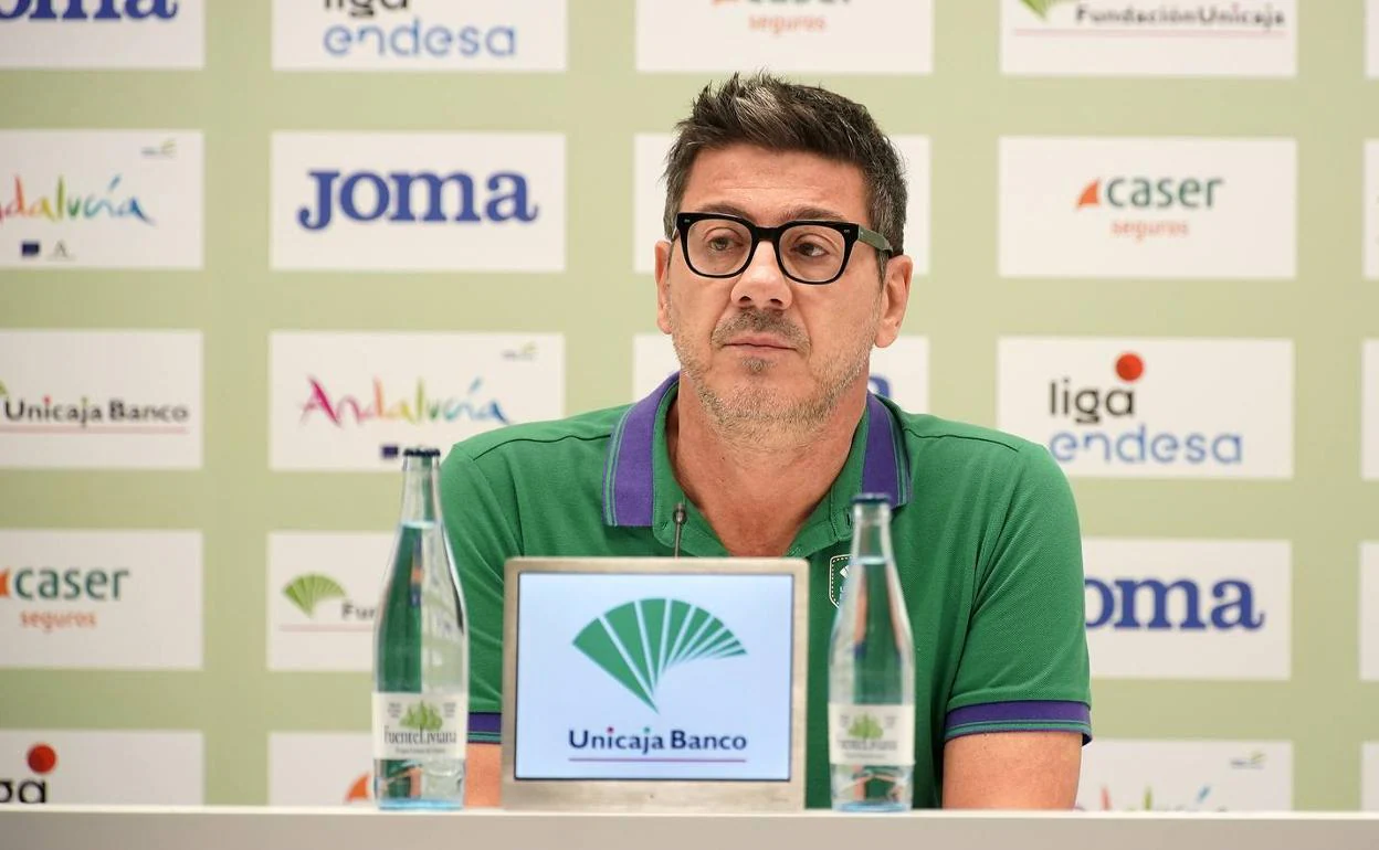 El entrenador del Unicaja, Fotis Katsikaris. 