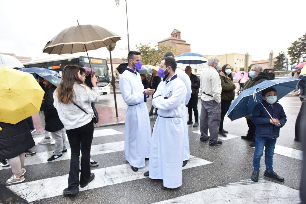 La lluvia impidió ver al trono procesionar por las calles de Málaga 