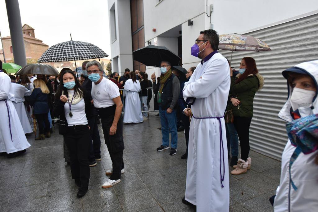 La lluvia impidió ver al trono procesionar por las calles de Málaga 
