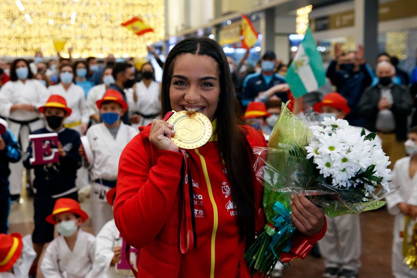 Recibimiento en su vuelta a casa a la campeona mundial María Torres. 