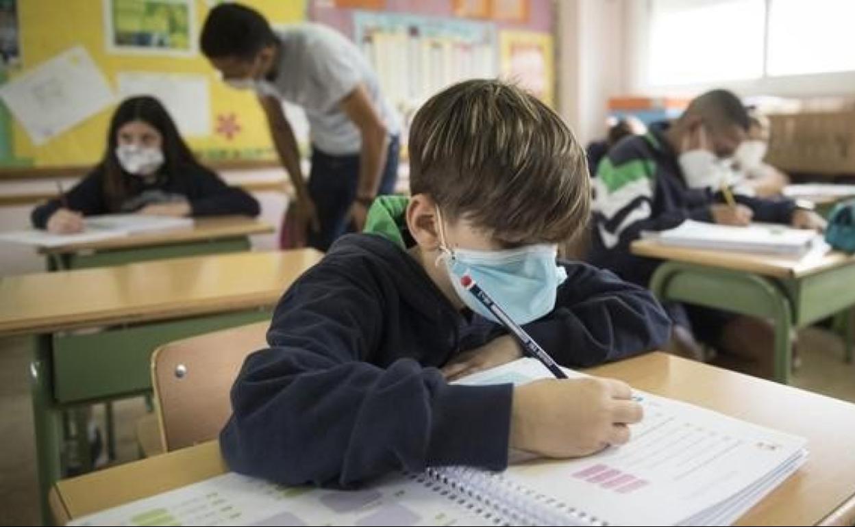 Los cambios en el aula que planea Andalucía: más horas de matemáticas, lengua e inglés y la segunda lengua será obligatoria en 1º de ESO