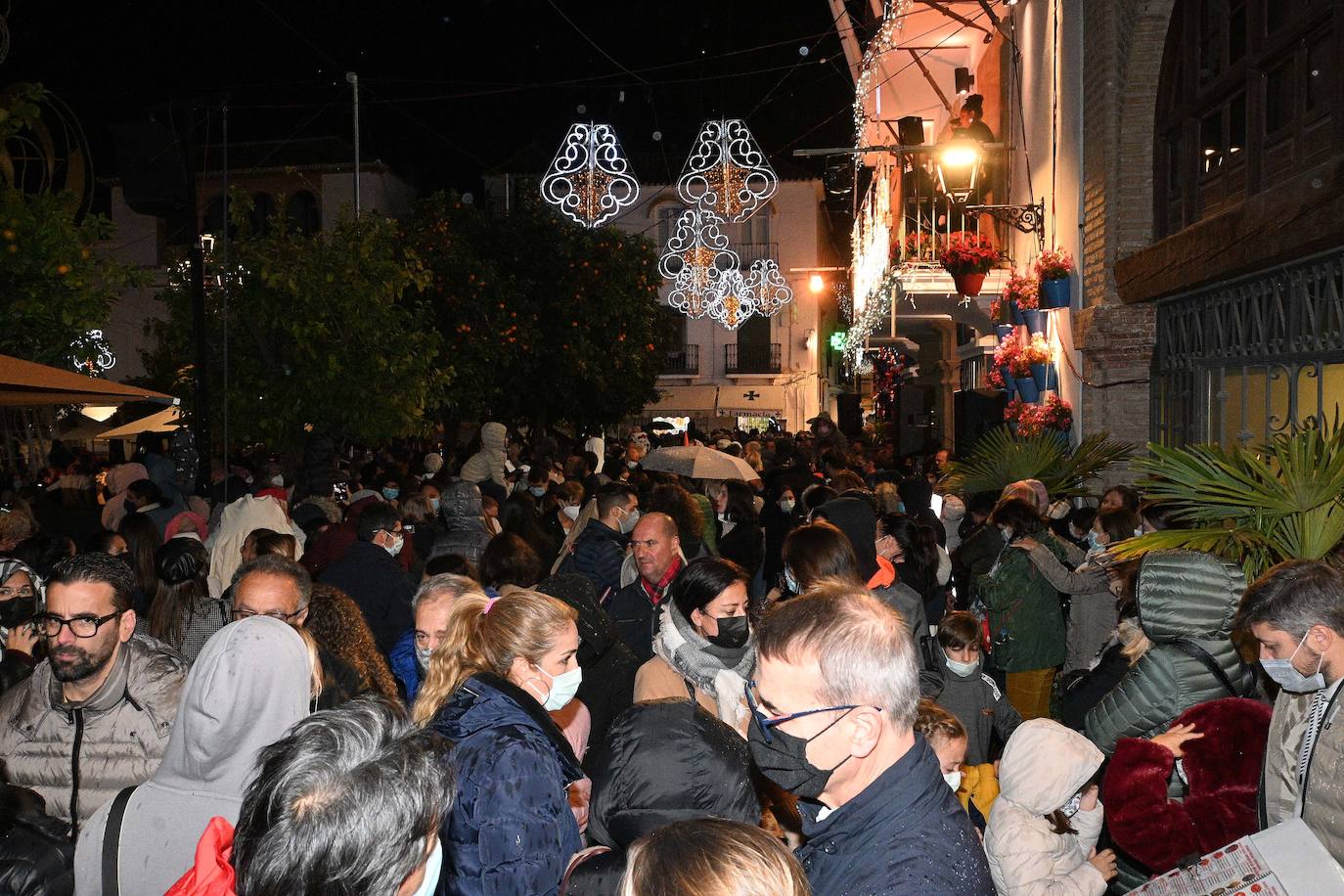 Marbella inaugura su alumbrado navideño 2021. 