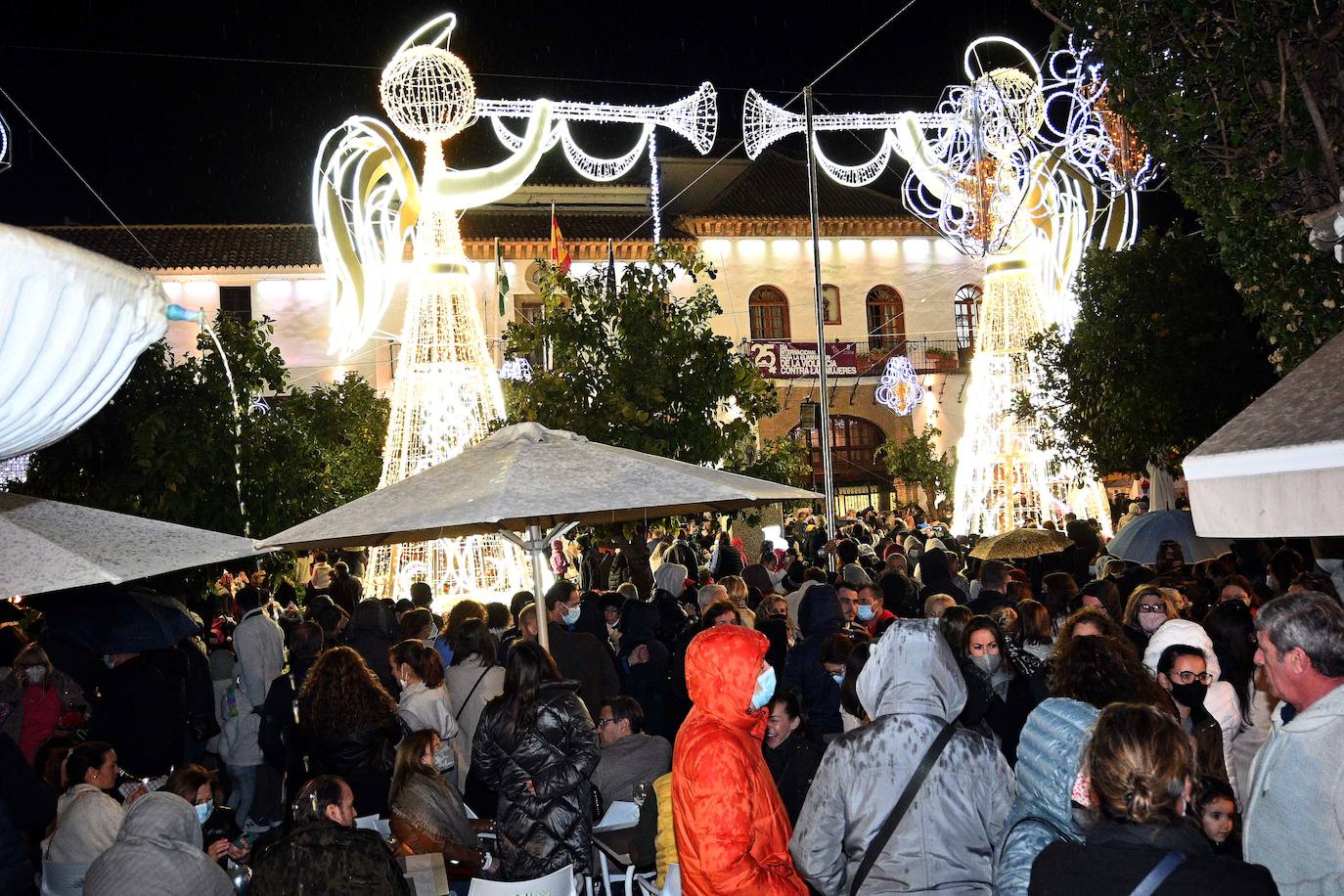 Marbella inaugura su alumbrado navideño 2021. 