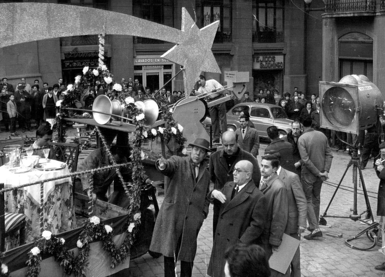 Luis García Berlanga en el rodaje de 'Plácido' en Manresa.