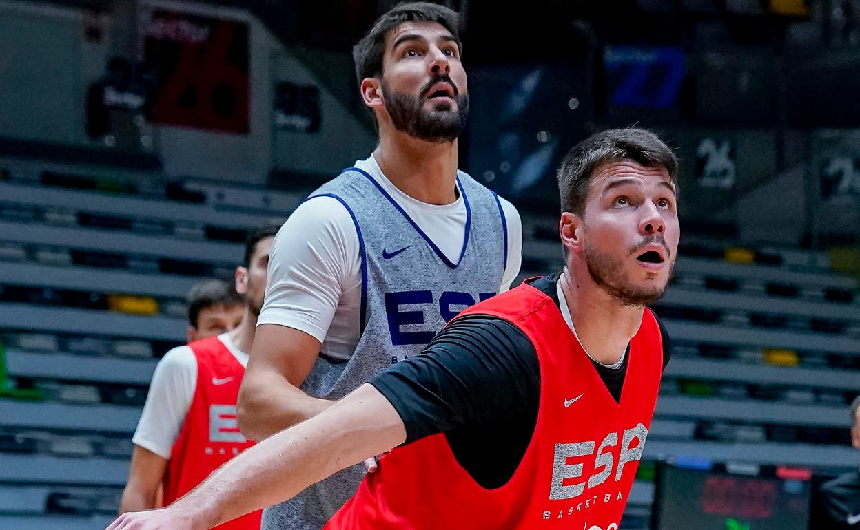 El excajista Dani Díez y Jonathan Barreiro, durante el entrenamiento de este domingo en Jaén. 