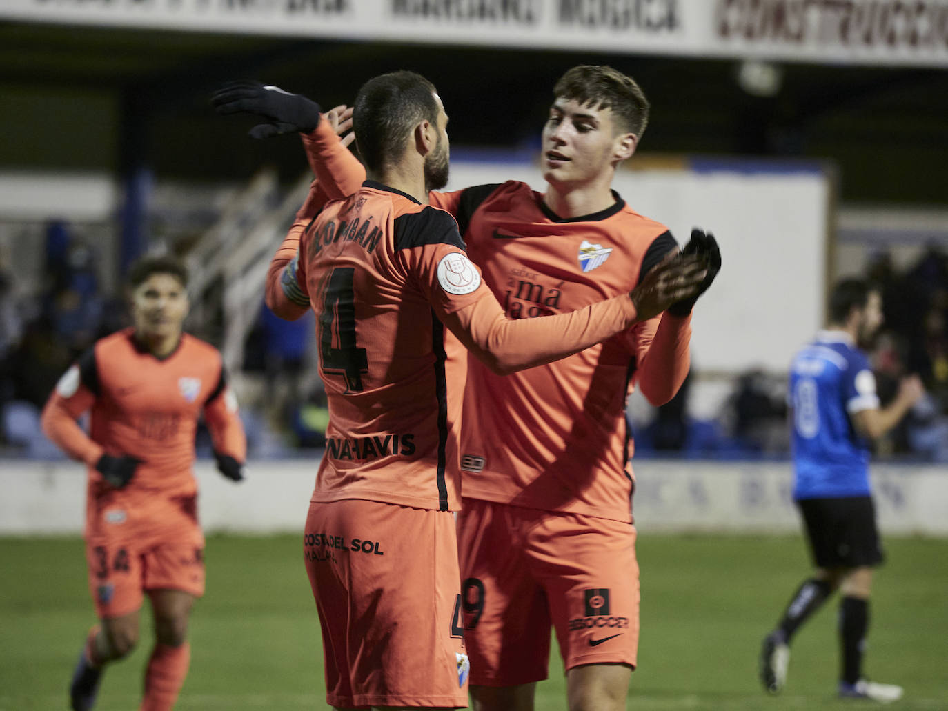 El Málaga encarriló el partido en la primera mitad con dos goles 