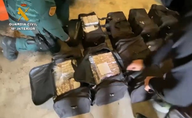 Imagen de la droga incautada por la Guardia Civil en una de las operaciones desarrollada en Coín. 