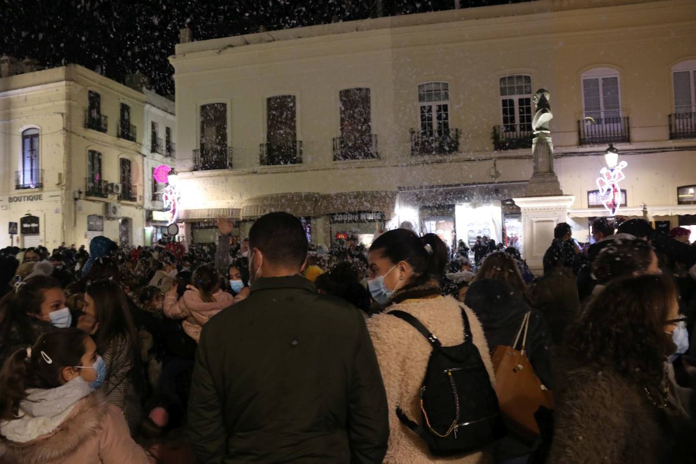 La iluminación se estrenó este viernes 