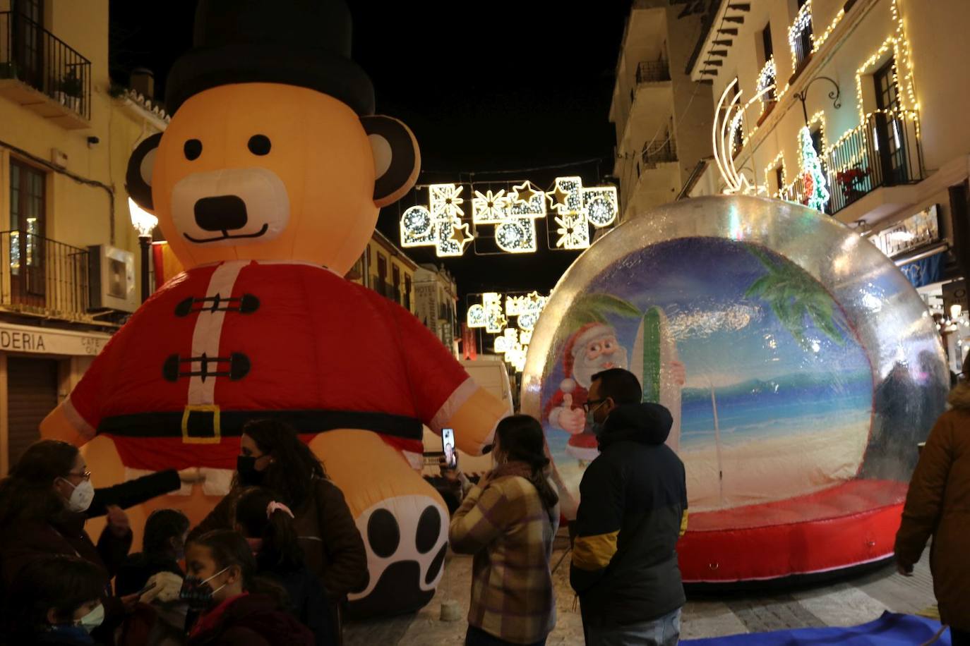 La iluminación se estrenó este viernes 