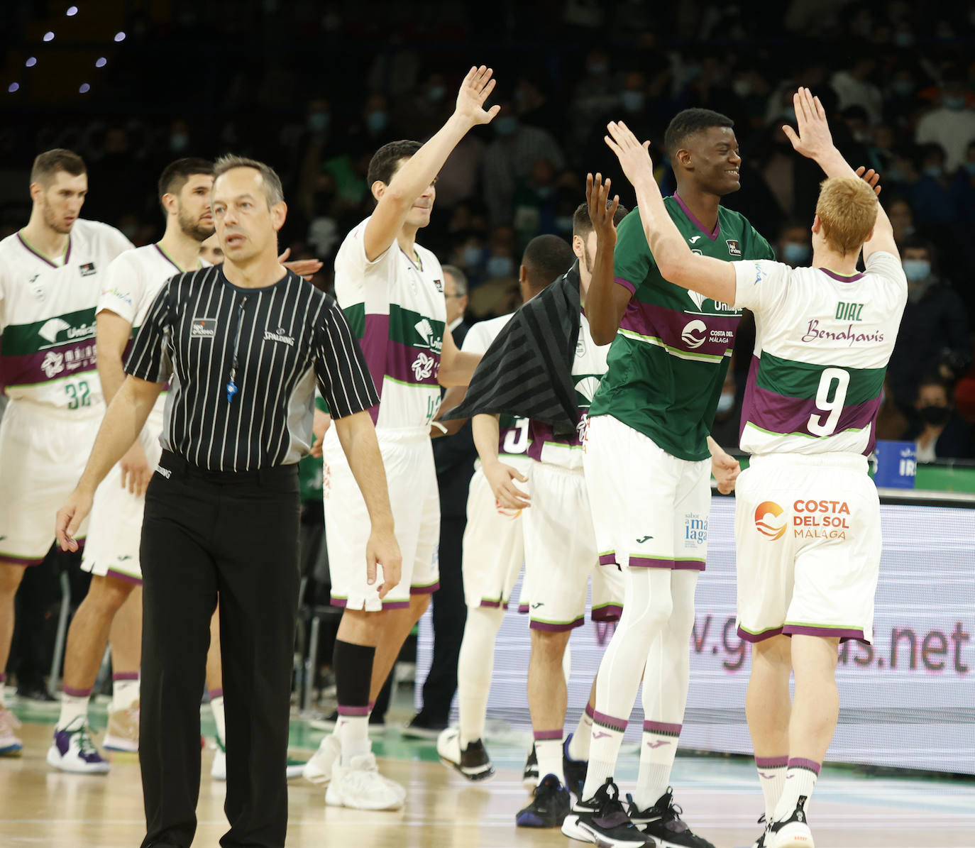 Las mejores imágenes del partido disputado este domingo en Coosur Betis y Unicaja