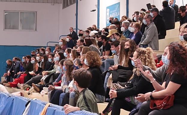 Gran expectación en el pabellón Antonio Serrano Lima, con las gradas llenas en cada partido de local. 