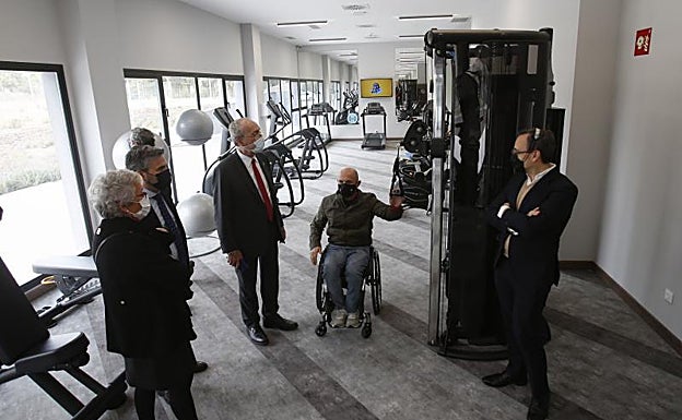 La residencia cuenta con un gimnasio totalmente equipado. 