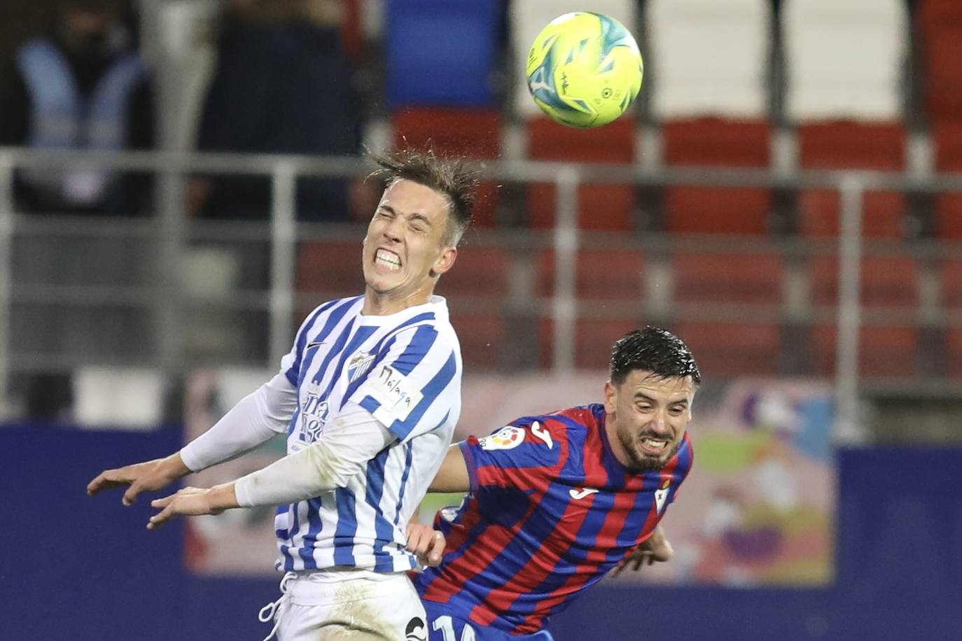 Fotos: El Málaga empata en el campo del Eibar (2-2)