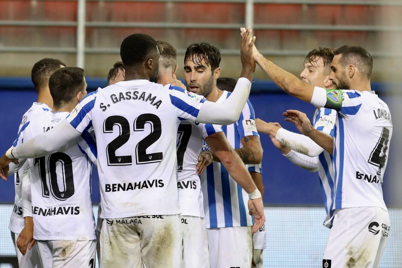 Fotos: El Málaga empata en el campo del Eibar (2-2)