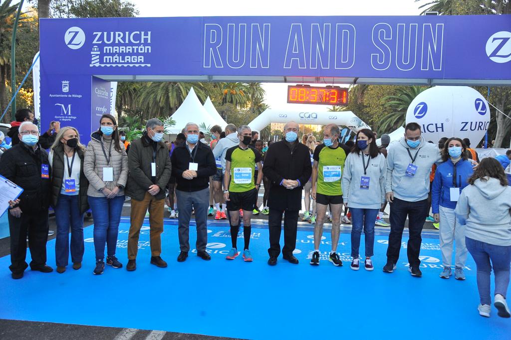 Cerca de 9.000 corredores participan en esta prueba que incluye también una media maratón, con 4.700 atletas más