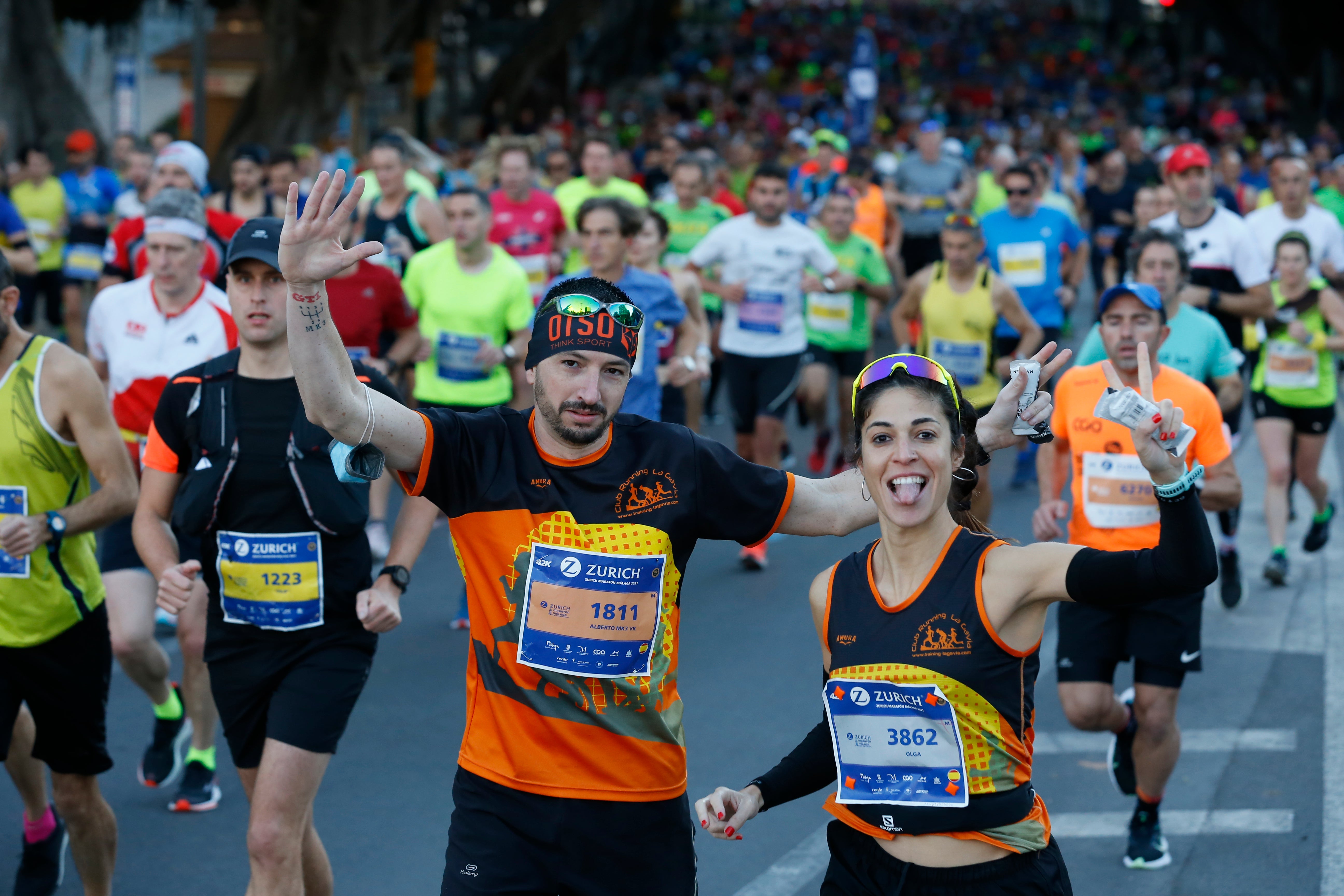 Cerca de 9.000 corredores participan en esta prueba que incluye también una media maratón, con 4.700 atletas más