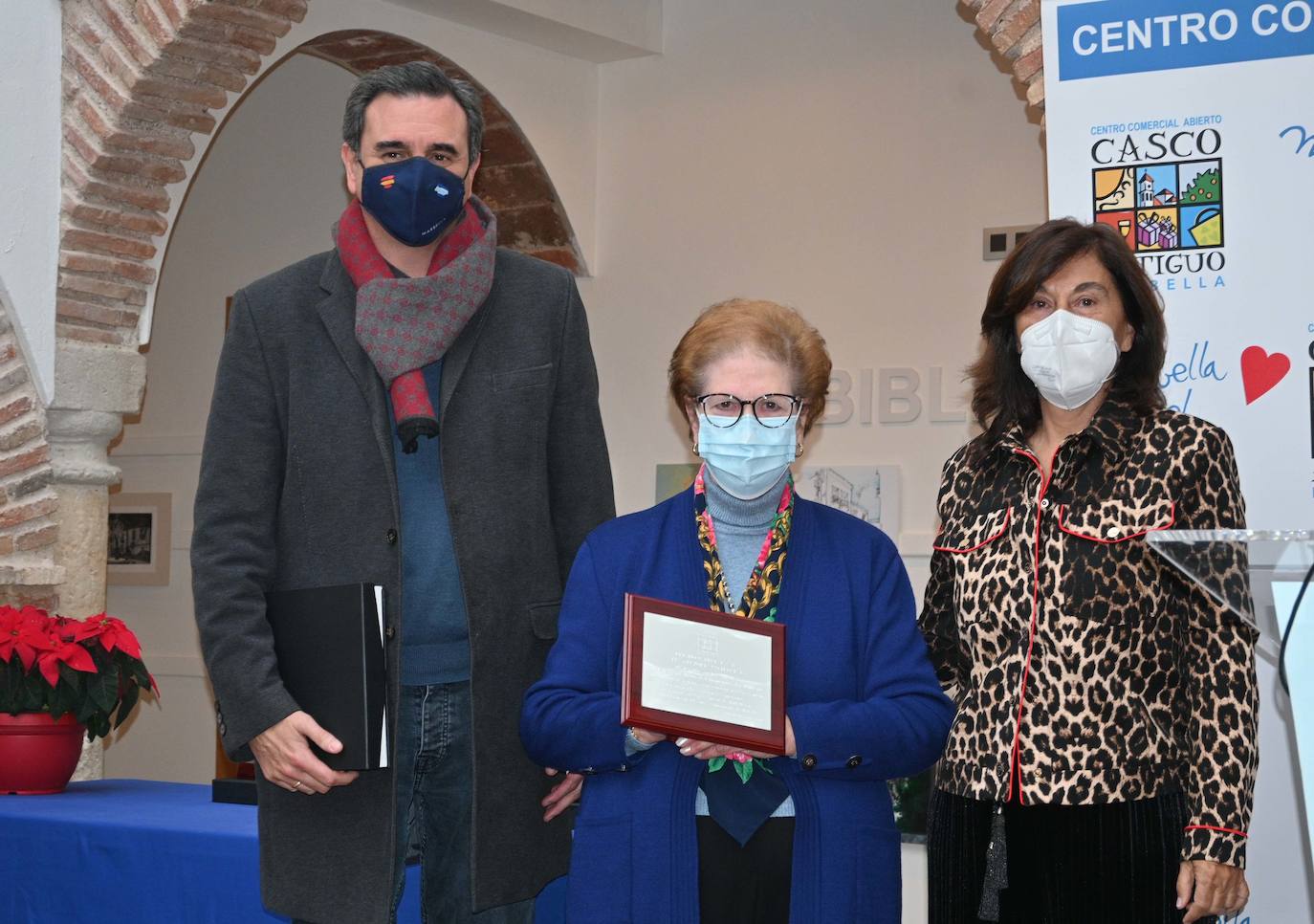 La Asociación de Comerciantes y Profesionales del Casco Antiguo ha hecho entrega de sus galardones y de los premios a los mejores escaparates navideños