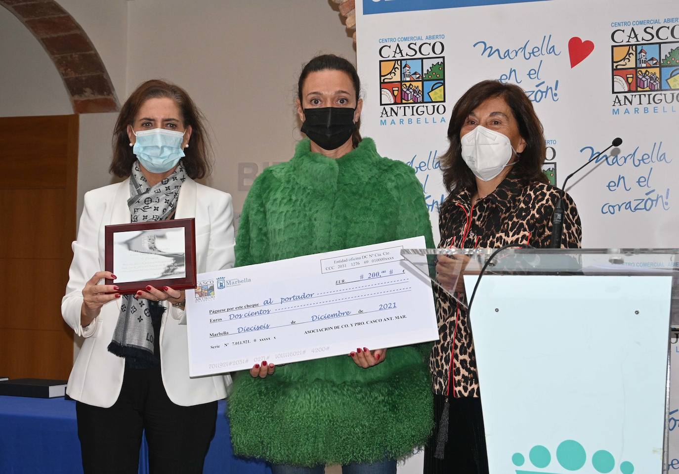 La Asociación de Comerciantes y Profesionales del Casco Antiguo ha hecho entrega de sus galardones y de los premios a los mejores escaparates navideños