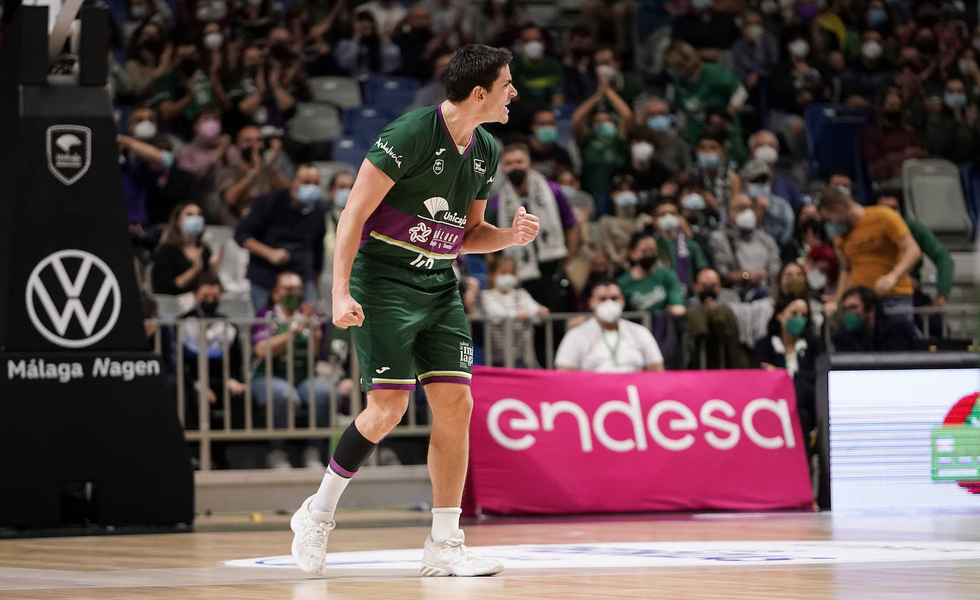 El Unicaja sufrió una dura derrota en un final igualado 