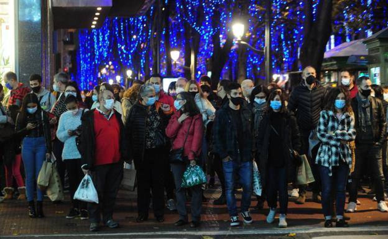 Los médicos «ruegan» la «máxima prudencia y precaución» en los encuentros navideños