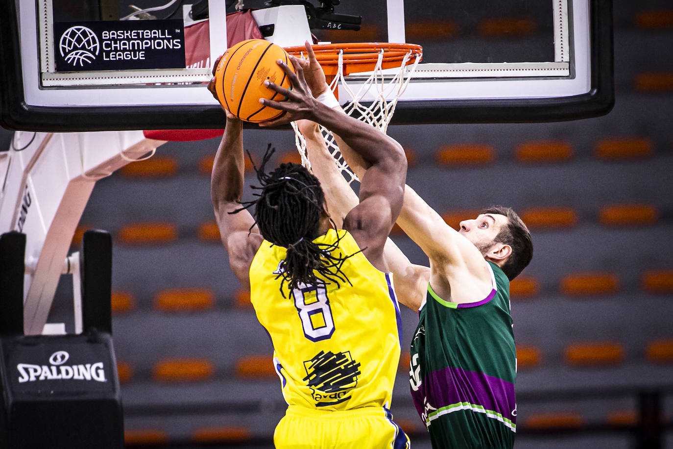 El Unicaja pierde en su visita al Lavrio Megabolt. 