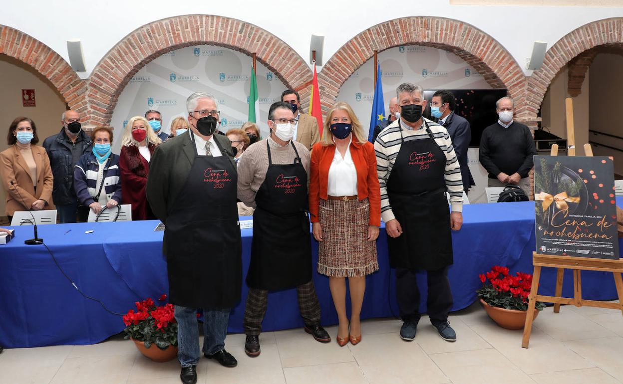 'Ninguna familia sin cena de Nochebuena', la iniciativa que lleva 800 menús a personas vulnerables en Marbella