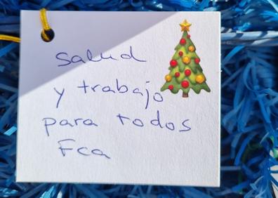 Imagen secundaria 1 - Algunos de los buenos deseos colgados por malagueños solidarios