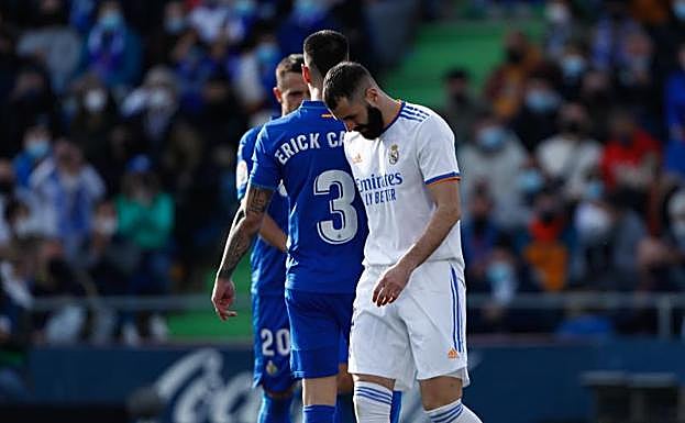 El Getafe frena al líder