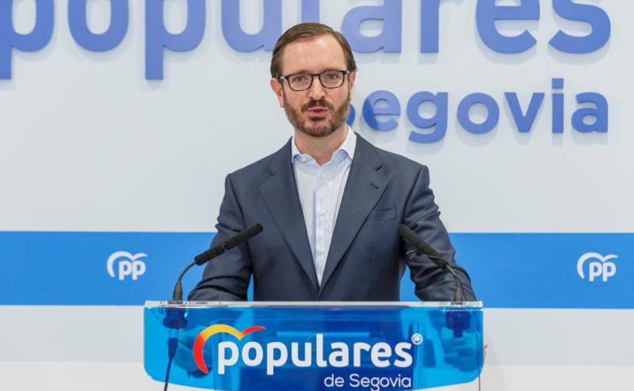 El portavoz del PP en el Senado, Javier Maroto, este lunes en la sede del PP de Segovia.