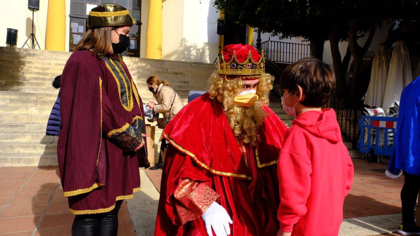 Los Reyes, con los niños de Rincón de la Victoria