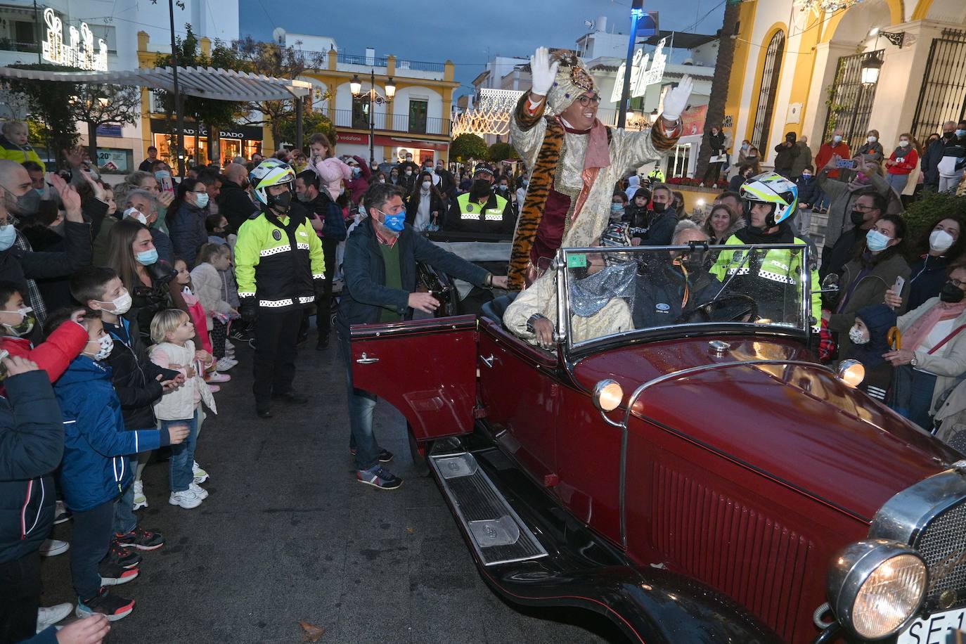 Fotos: Los Reyes Magos llegan a San Pedro Alcántara