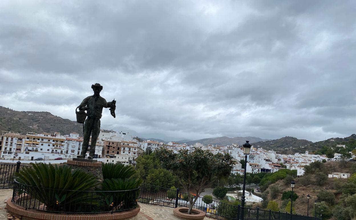 Imagen del casco urbano de Sayalonga, uno de los 77 pueblos en los que se llevará a cabo el estudio. 