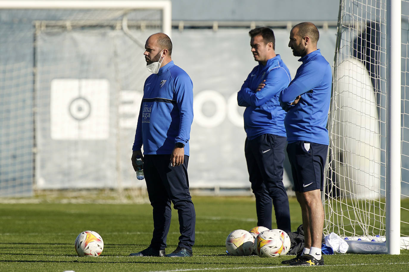 El equipo que dirige José Alberto López afrontó el último entrenamiento de la semana antes de medirse al Sporting este domingo en La Rosaleda (18.15 horas) con sus dos flamantes fichajes, el extremo Vadillo y el medio punta Aleix Febas.