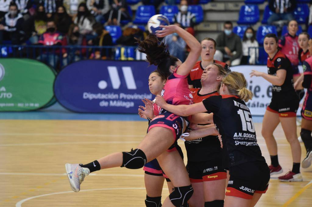 Tras la gran renta de 16 goles de la ida, el conjunto dio mayor protagonismo en la vuelta a las menos habituales, que sellaron el segundo triunfo de EHF Cup ante el Juro Unirek (25-22) 