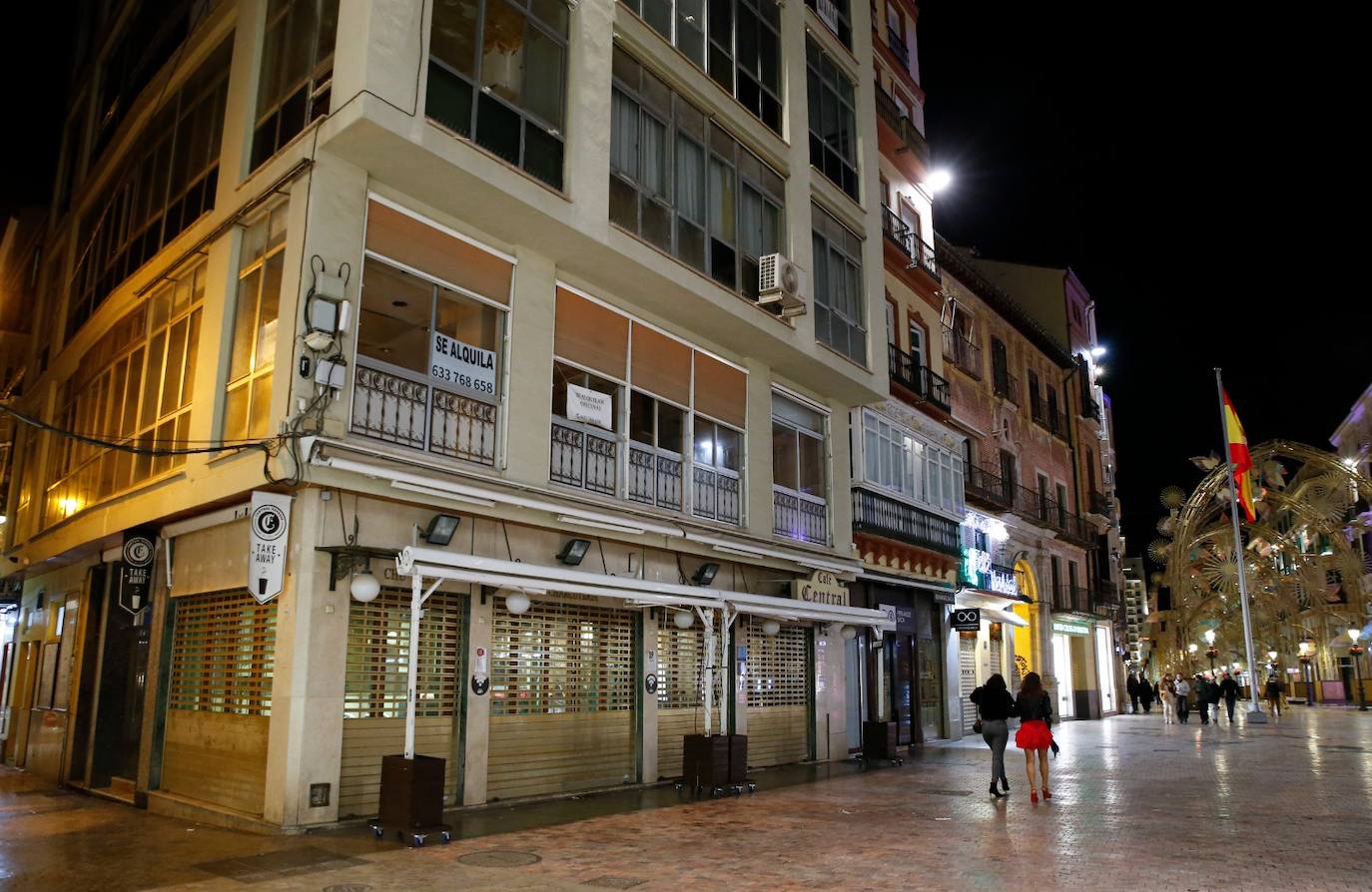 El Café Central de Málaga echó este domingo el cierre tras un siglo de historia. 