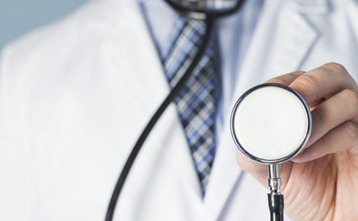 Dos médicos de Málaga se sitúan entre los más valorados de España, según la plataforma de salud Doctoralia