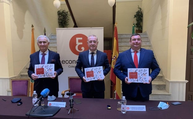 Antonio Pedraza, Juan Carlos Robles y Fernando del Alcázar han presentado el informe. 