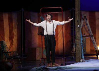 Imagen secundaria 1 - El anfitrión de Molière nos hace doblemente felices