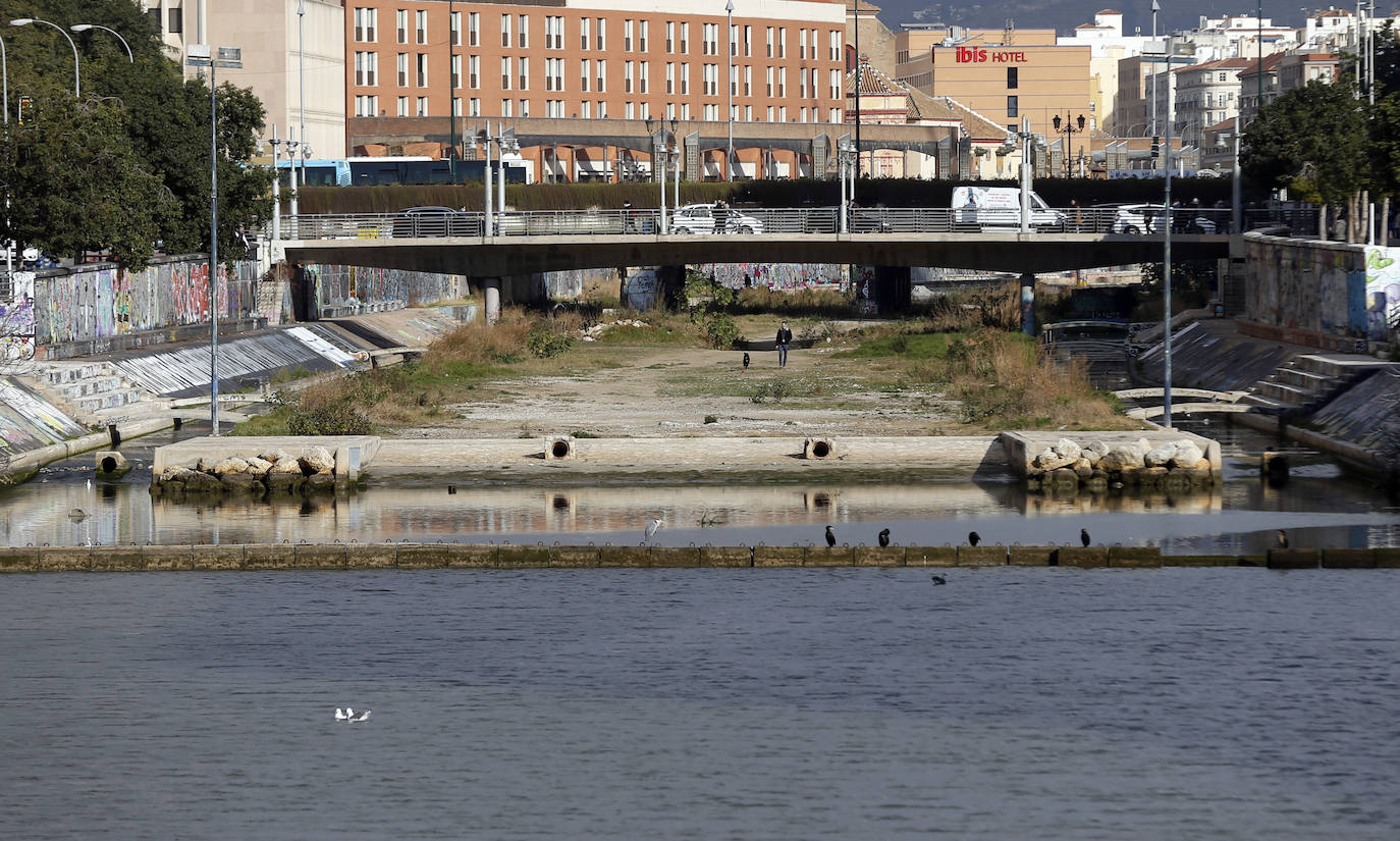 El Ayuntamiento baraja suprimir las fuentes que están en desuso y crear «un mecanismo de embellecimiento» para evitar la mala imagen que generan los grafitis