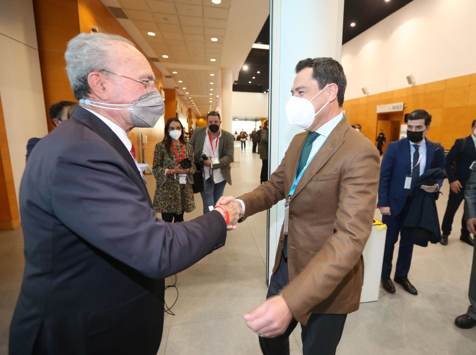 Líderes empresariales y políticos en el 11º Foro Exceltur