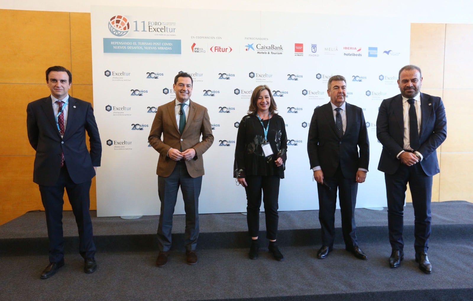 Líderes empresariales y políticos en el 11º Foro Exceltur