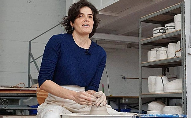 María Monasterio, en su taller. 