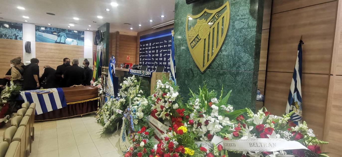 Capilla ardiente por Antonio Benítez en La Rosaleda